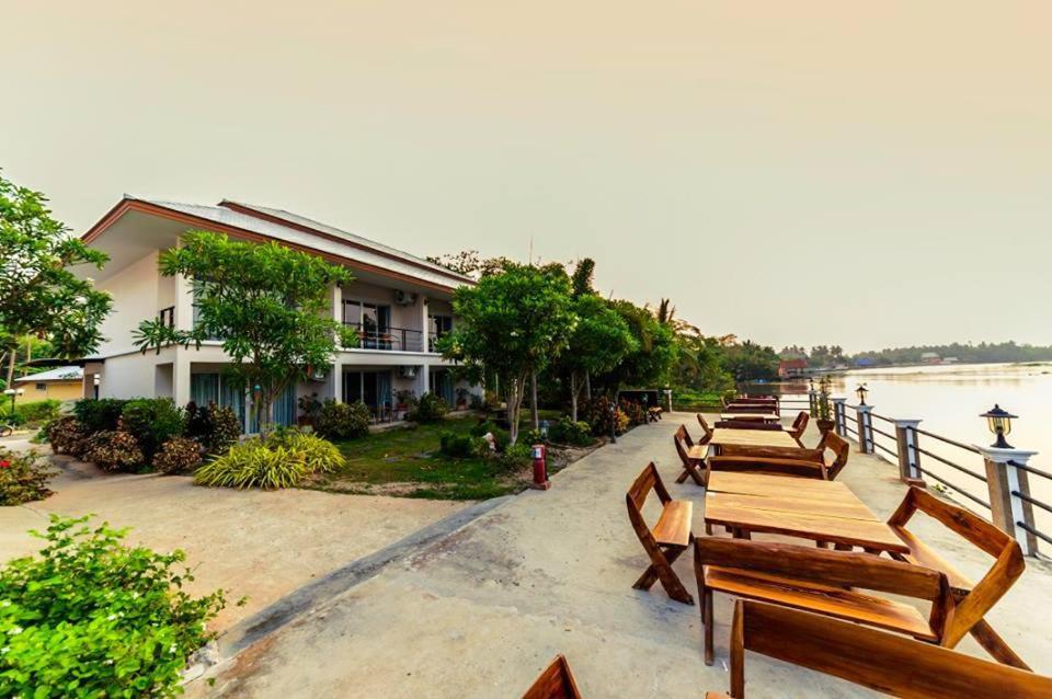 Nopparat Garden Samut Songkhram Экстерьер фото